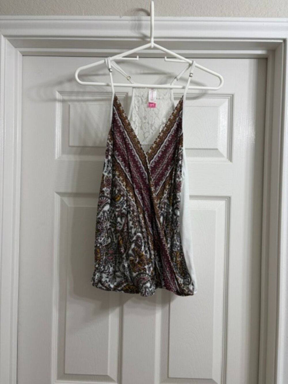 No Boundaries Women's Multi-Color and White Tank Top, Size XL (Juniors 15-17)